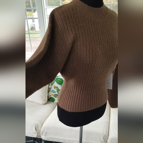Sweater - Picture 2 of 5